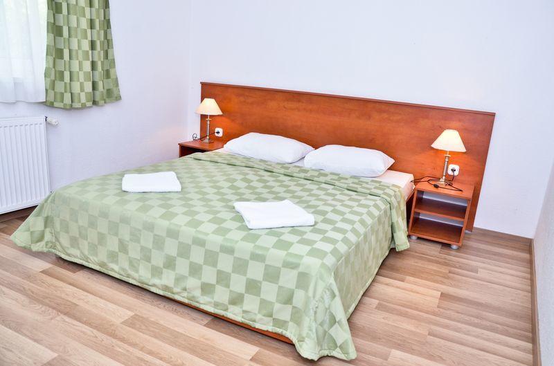 Hotel Kristaly Hajdúszoboszló Buitenkant foto