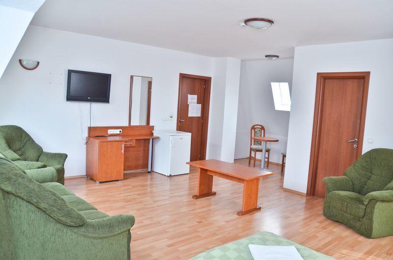 Hotel Kristaly Hajdúszoboszló Buitenkant foto