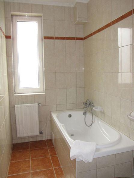 Hotel Kristaly Hajdúszoboszló Buitenkant foto