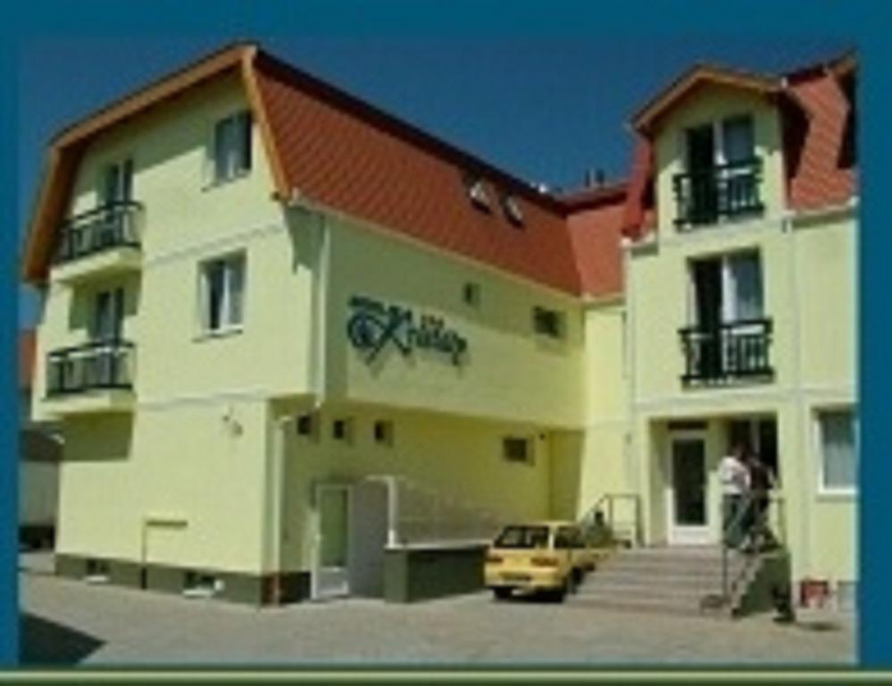 Hotel Kristaly Hajdúszoboszló Buitenkant foto