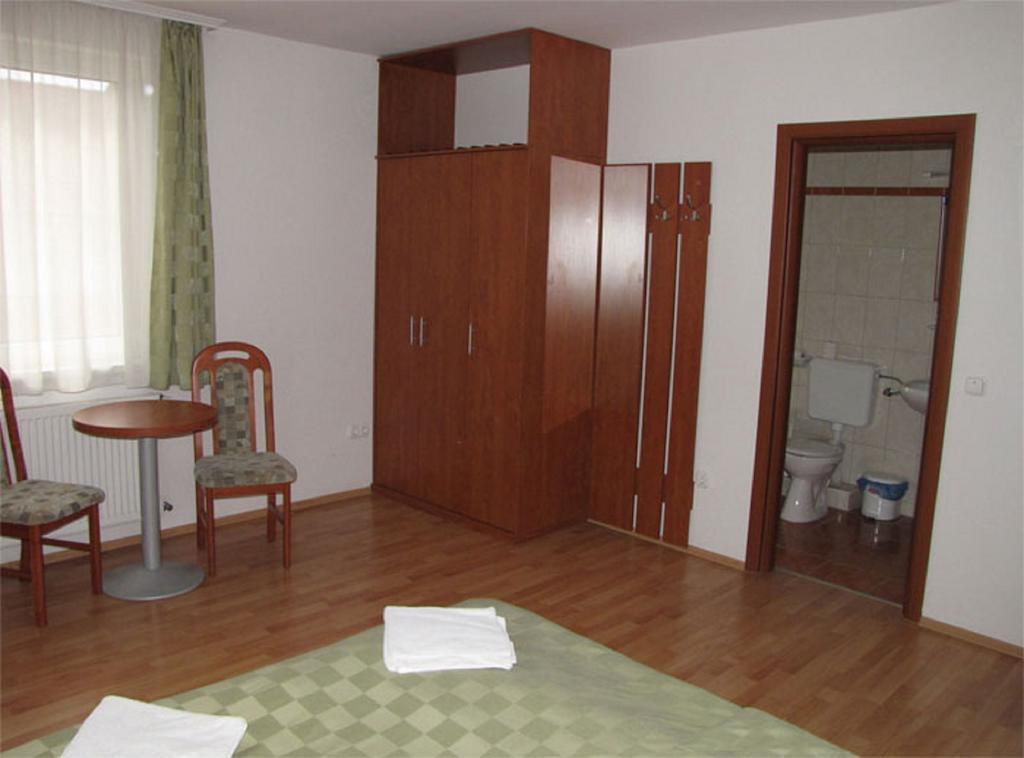 Hotel Kristaly Hajdúszoboszló Buitenkant foto